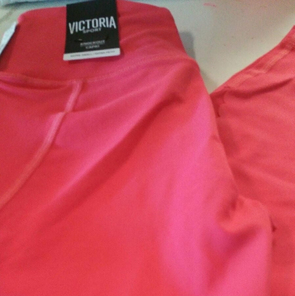 Victoria Sport Knockout Capri Leggings NWT xs - Picture 7 of 8